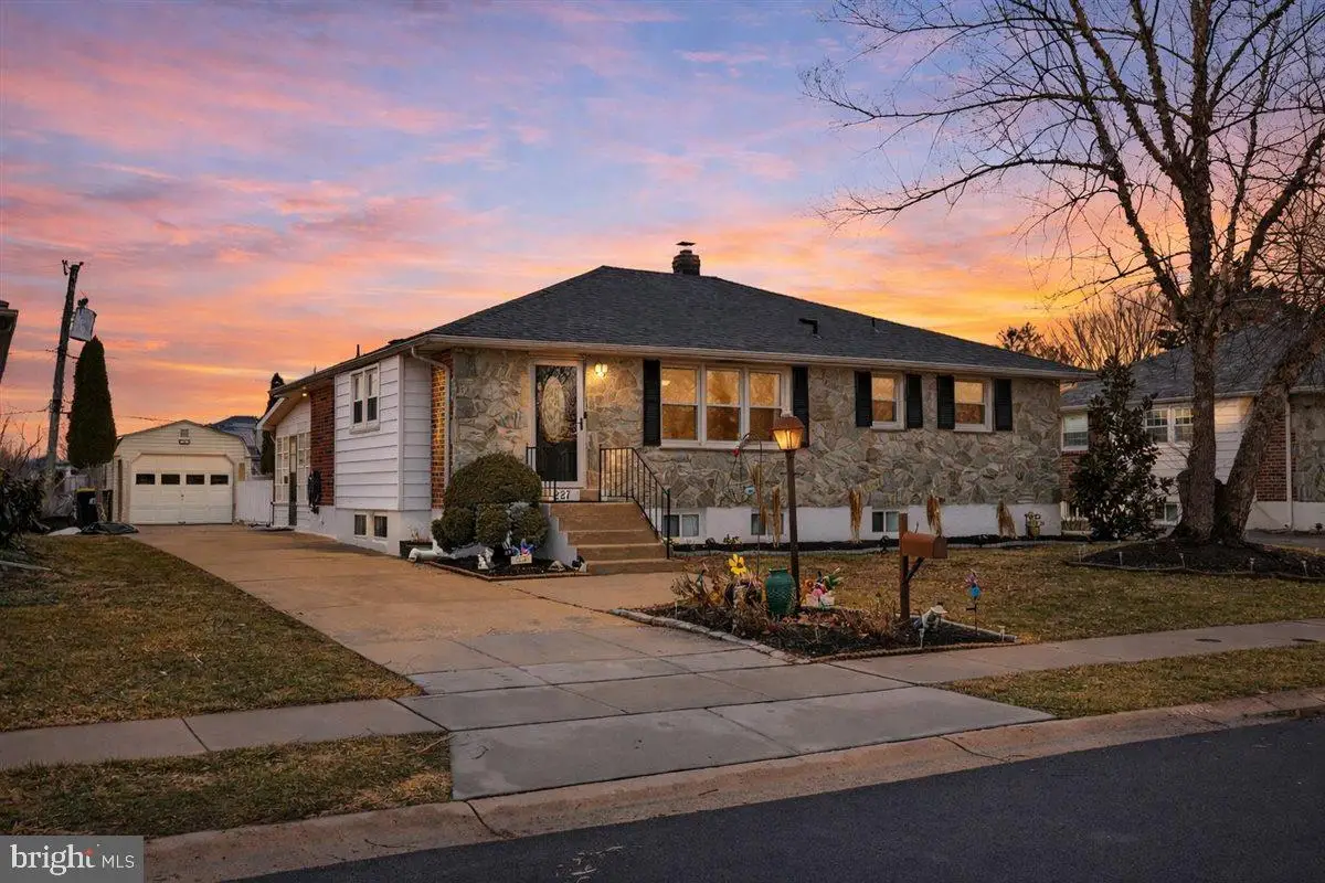 227 Paynter Dr, Wilmington, DE 19804 - #1