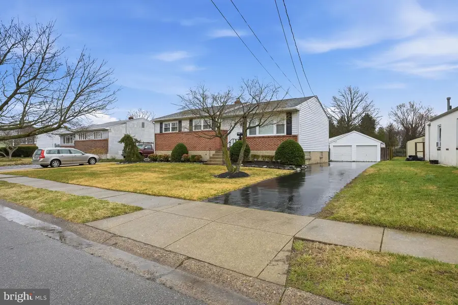 712 W 11th St, New Castle, DE 19720 - #2