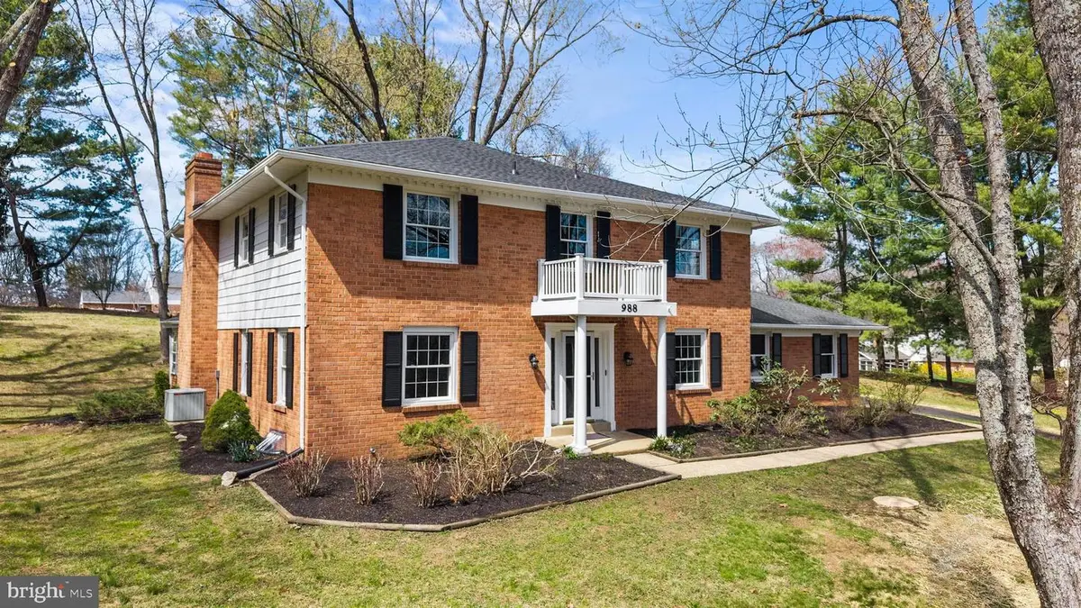 988 Sharpless Rd, Hockessin, DE 19707 - #1