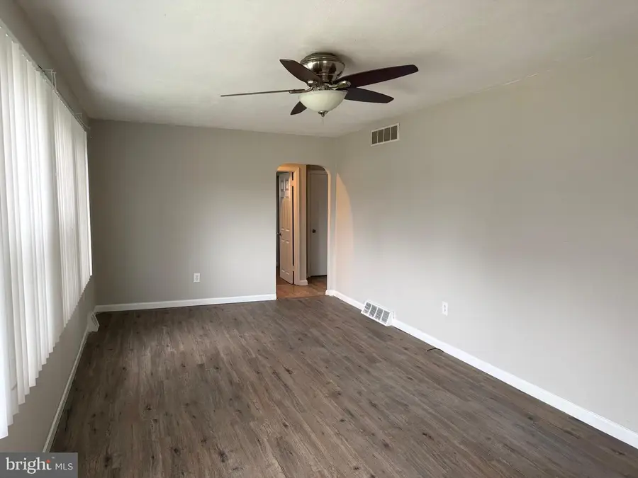 16 Longview Dr, Newark, DE 19711 - #2