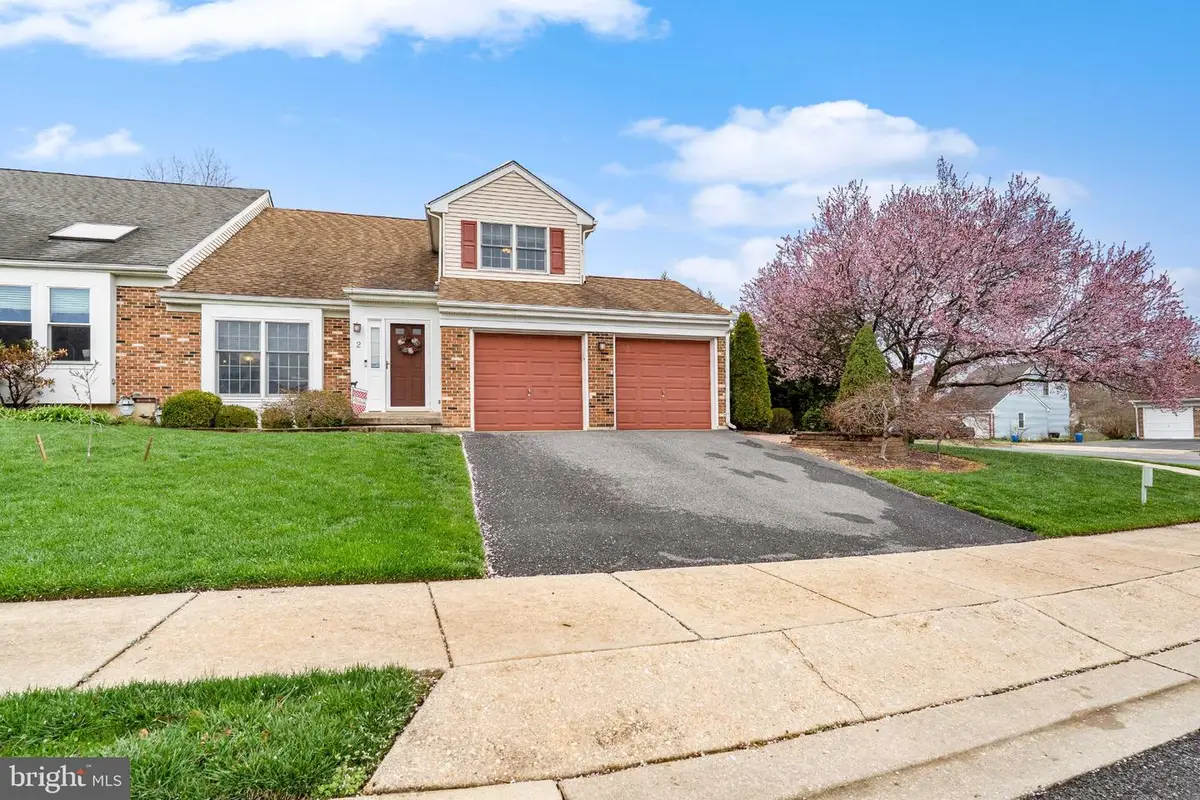 2 Green Meadow Ct, Newark, DE 19711 - #1
