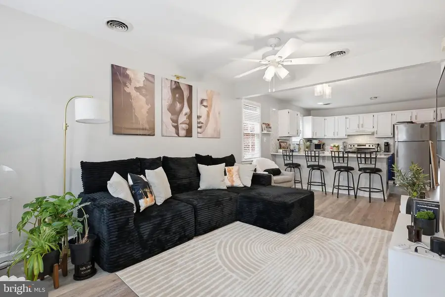 112 E 4th St, New Castle, DE 19720 - #3