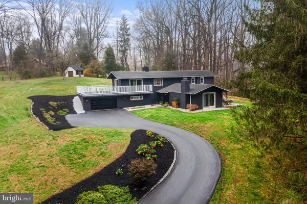 2 Walnut Ridge Rd, GREENVILLE, DE 19807