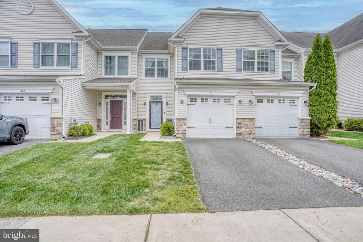 261 Wilmore Dr, Middletown, DE 19709 - #1