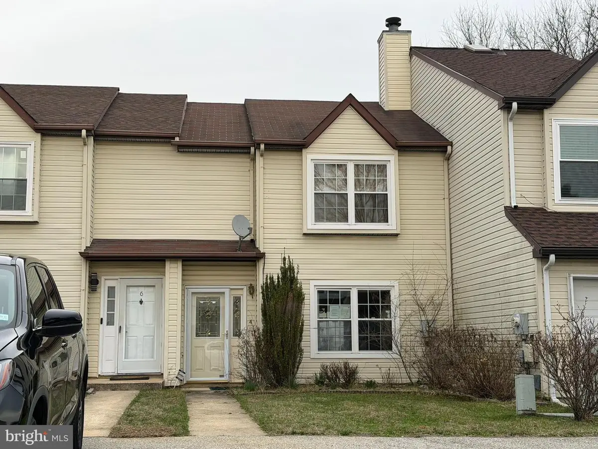4 Ross Ct, Newark, DE 19702 - #1