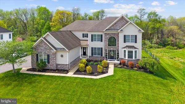 33 Waterton Dr, BEAR, DE 19701