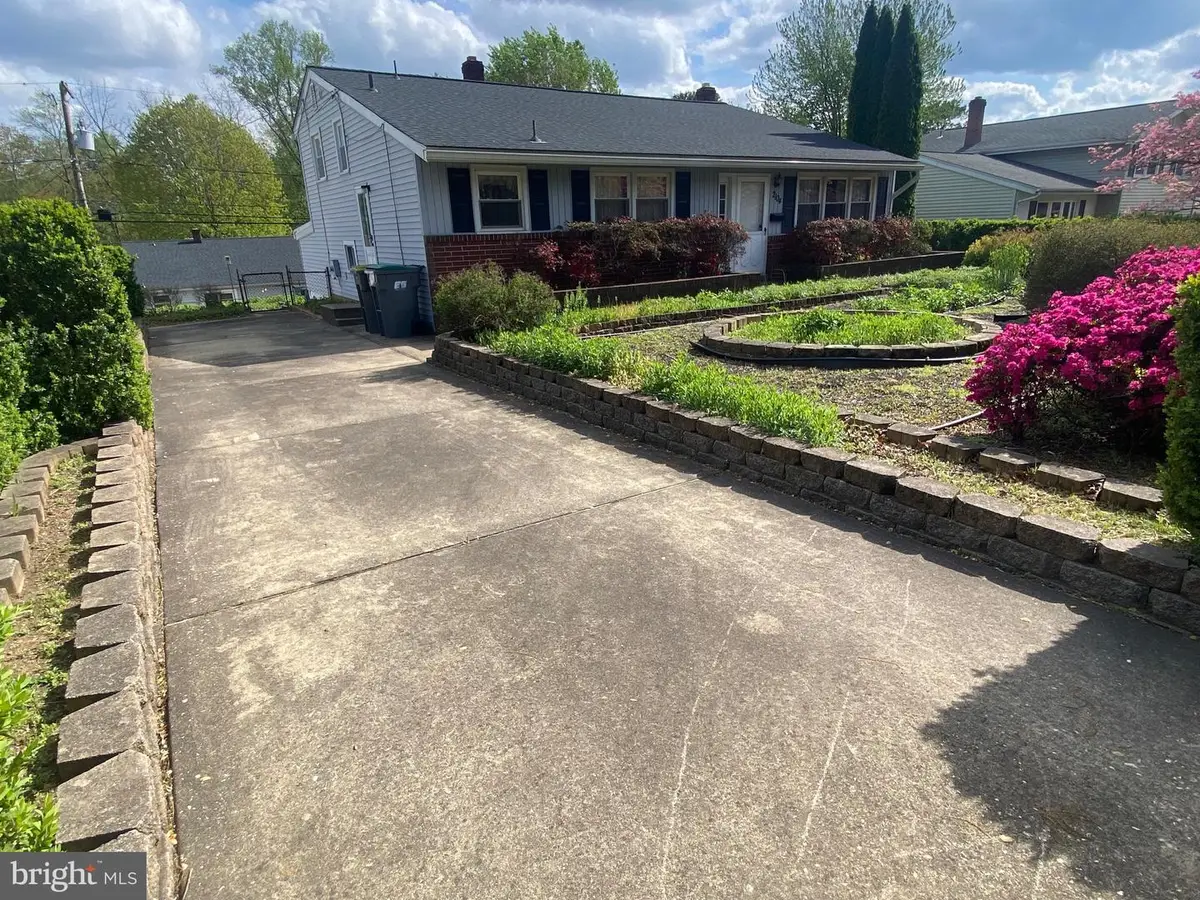 2104 Wildwood Dr, Wilmington, DE 19805 - #1