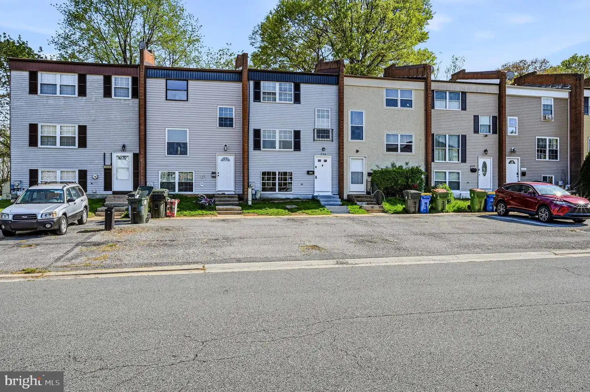 206 Whitherspoon Ln, Newark, DE 19713 - #1