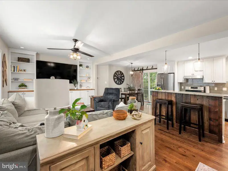744 W 11th St, New Castle, DE 19720 - #3