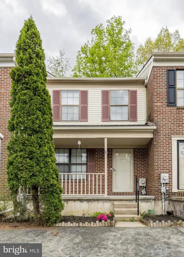 8 Laird Ln, NEW CASTLE, DE 19720
