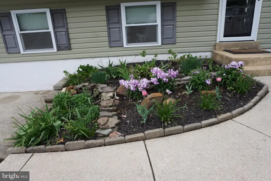 202 Coral Reef Dr, Newark, DE 19713 - #2