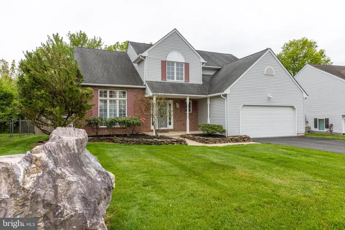 215 E Flagstone Dr, Newark, DE 19702 - #1