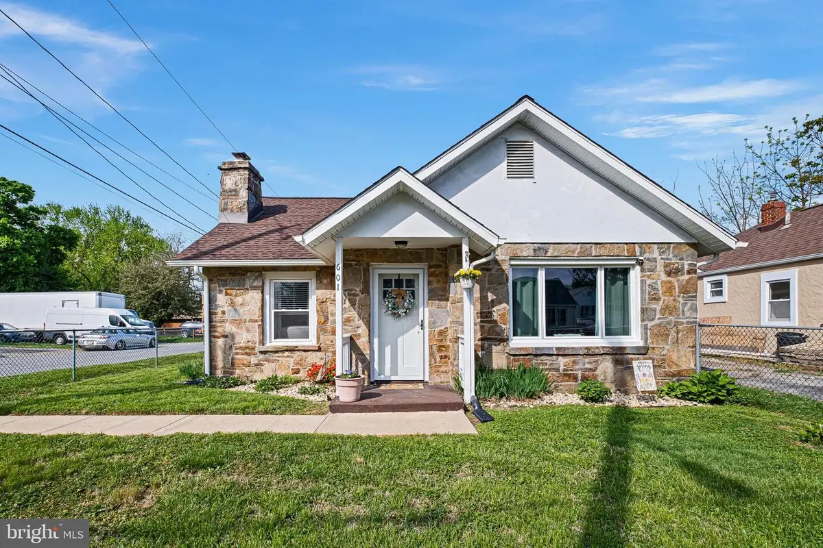 601 Liberty Blvd, New Castle, DE 19720 - #1