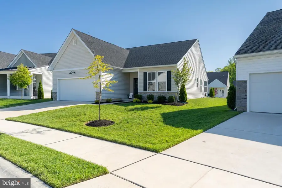 672 Mayfield Falls Dr, Newark, DE 19702 - #2