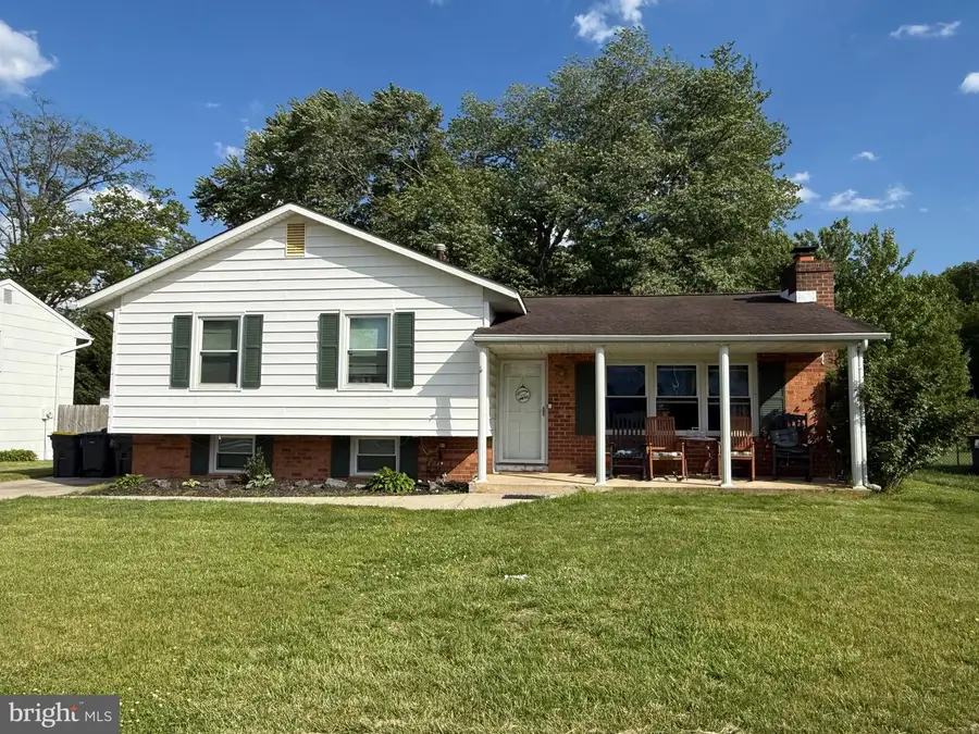 879 Broadfield Dr, Newark, DE 19713 - #2