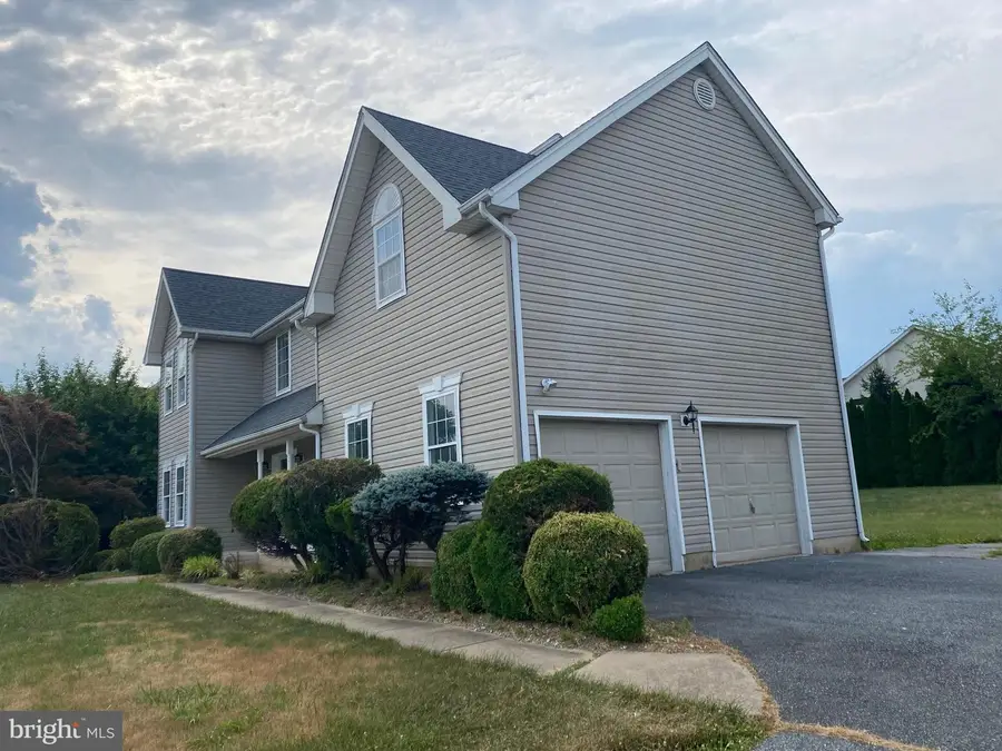102 Sweethollow Dr, Bear, DE 19701 - #2