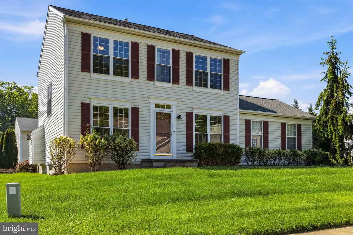 7 Buttonwood Ct, Newark, DE 19702 - #1