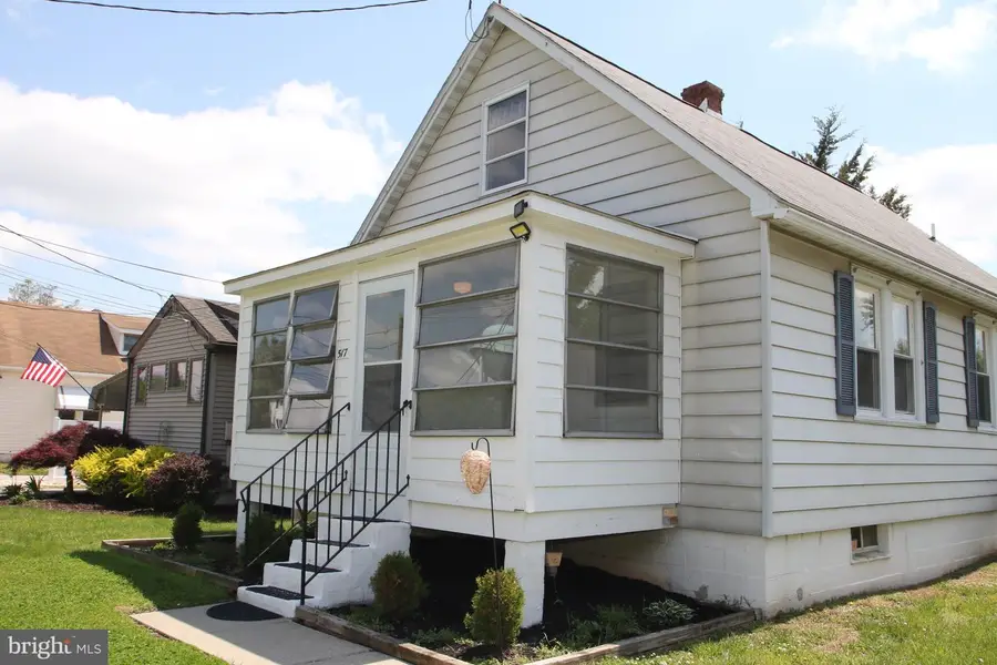 517 Clinton St, Delaware City, DE 19706 - #3