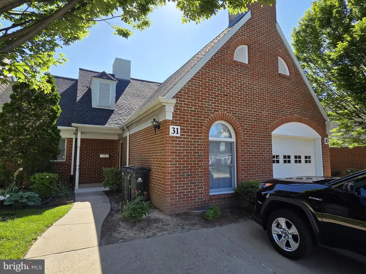 31 W Village Rd, Newark, DE 19713 - #1