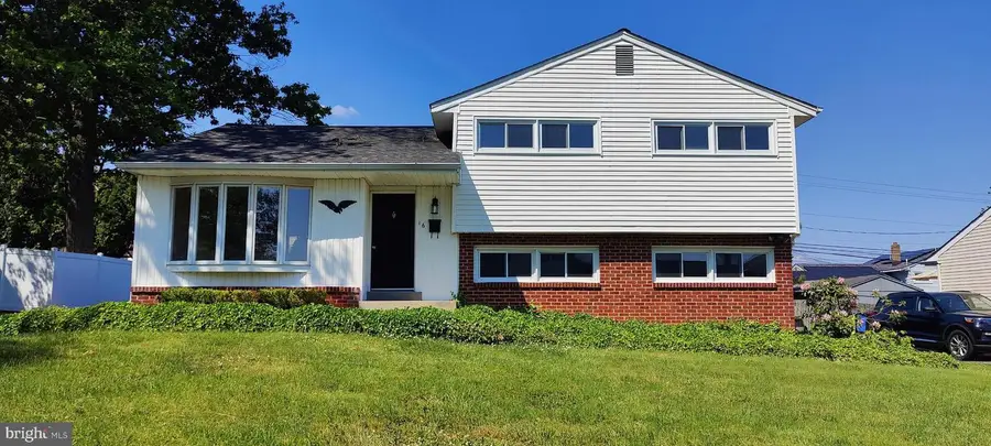 16 N Avon Dr, Claymont, DE 19703 - #3