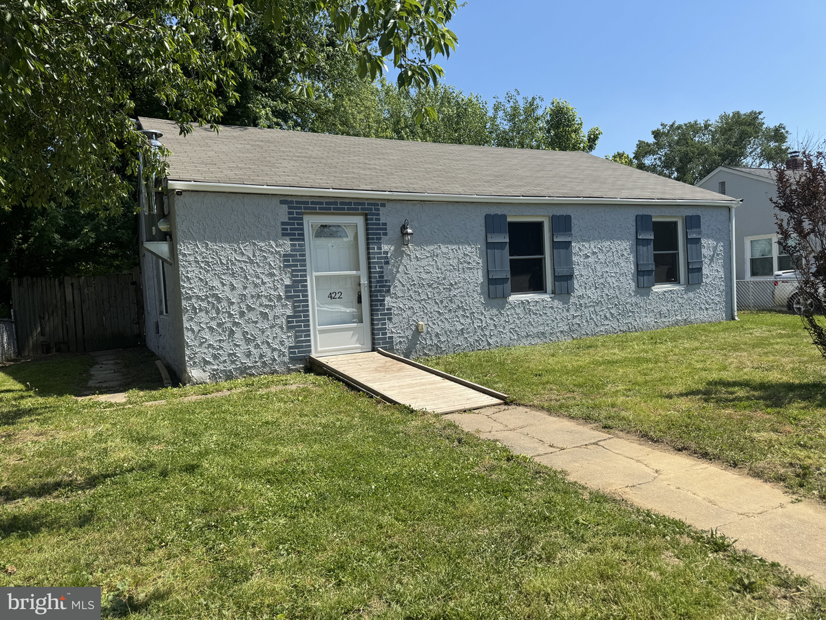 422 Howell Dr, New Castle, DE 19720 - #1