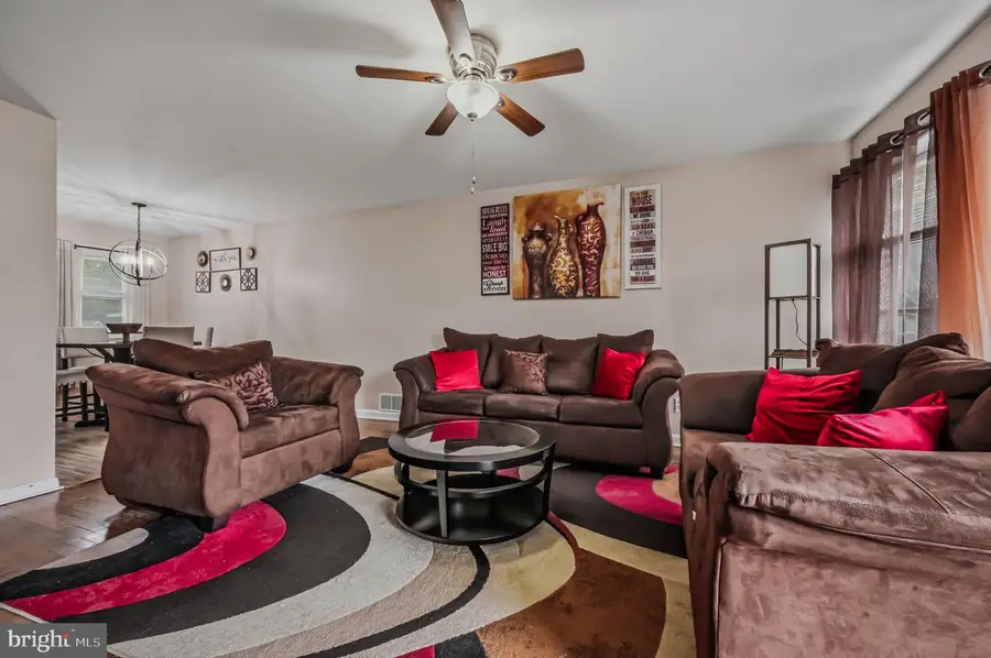 103 Memorial Dr, New Castle, DE 19720 - #3