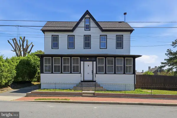 111 N Main St, SAINT GEORGES, DE 19733