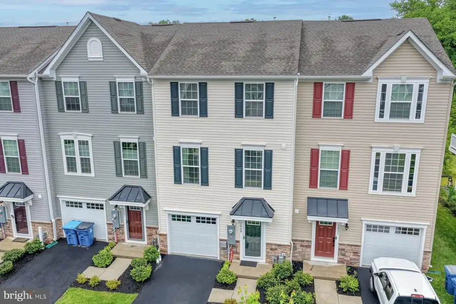 2049 Rivers Dr, Newark, DE 19702 - #2