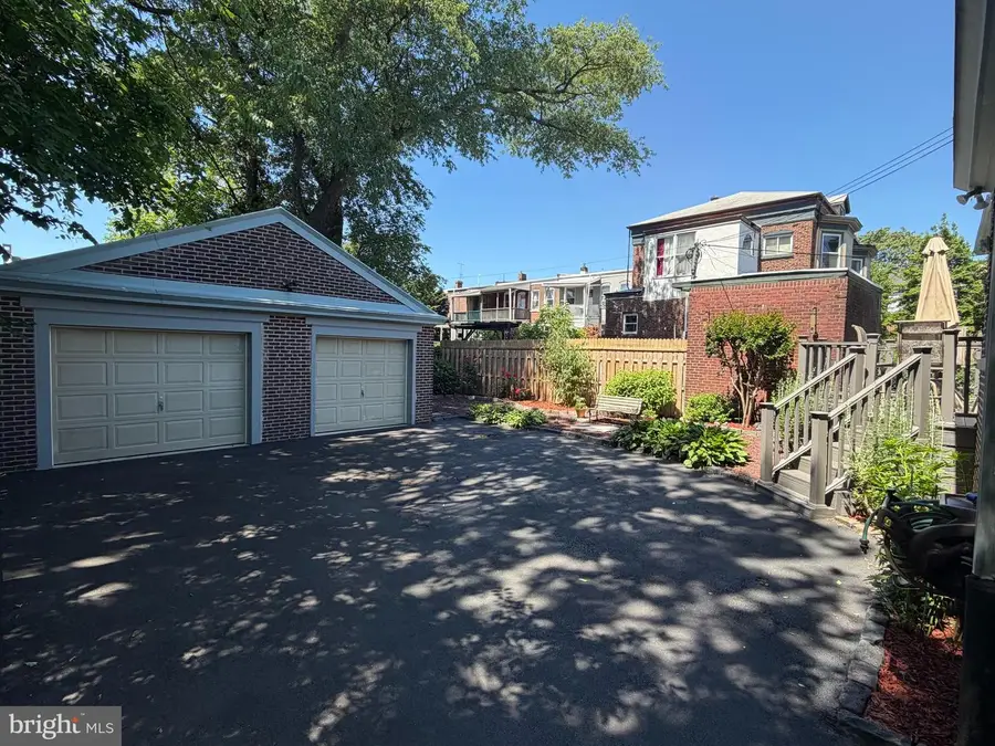 1402 W 8th St, Wilmington, DE 19806 - #2
