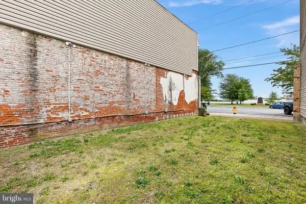 42 Clinton St, DELAWARE CITY, DE 19706