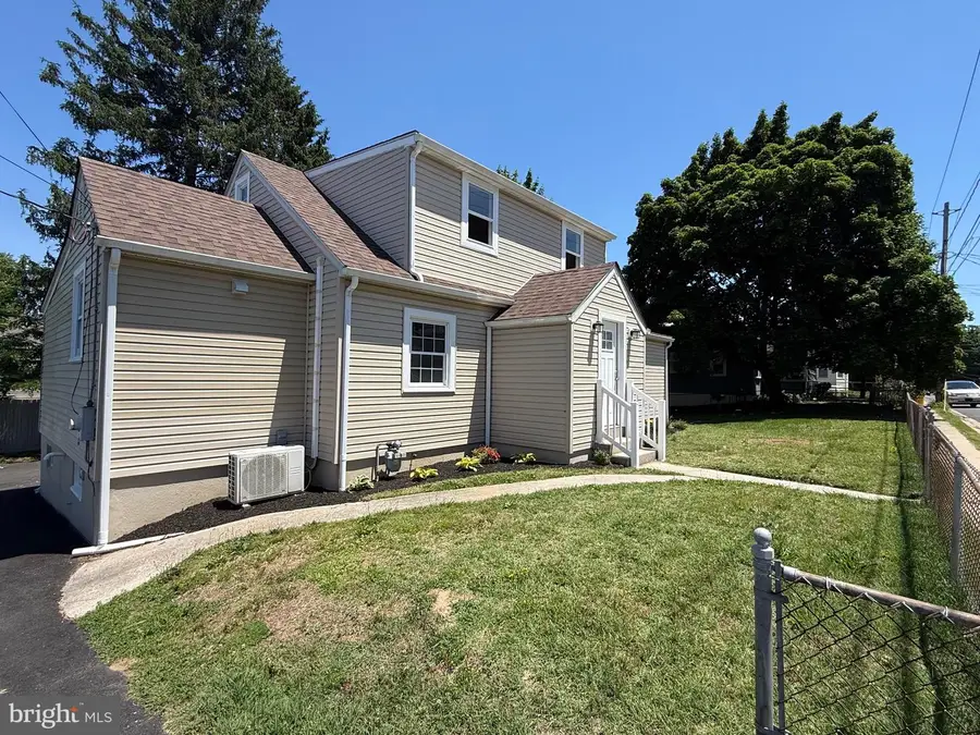407 W Summit Ave, Wilmington, DE 19804 - #3