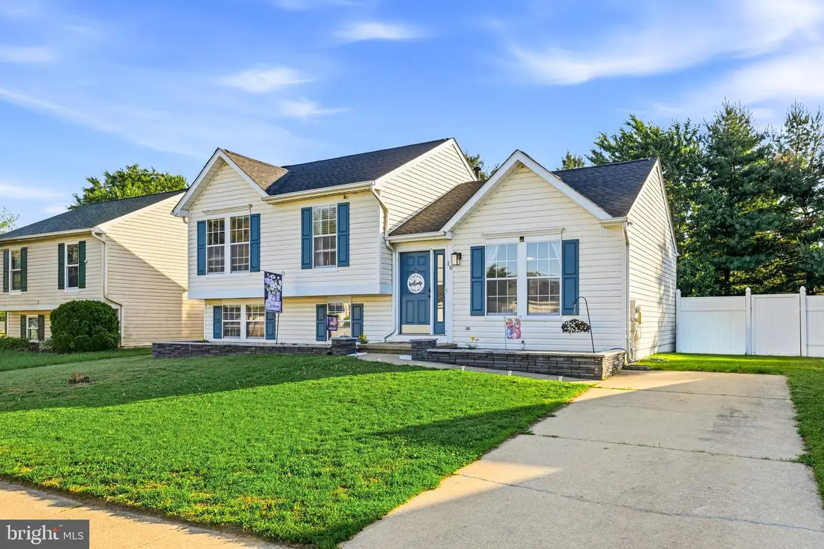 10 W Violette Dr, New Castle, DE 19720 - #1