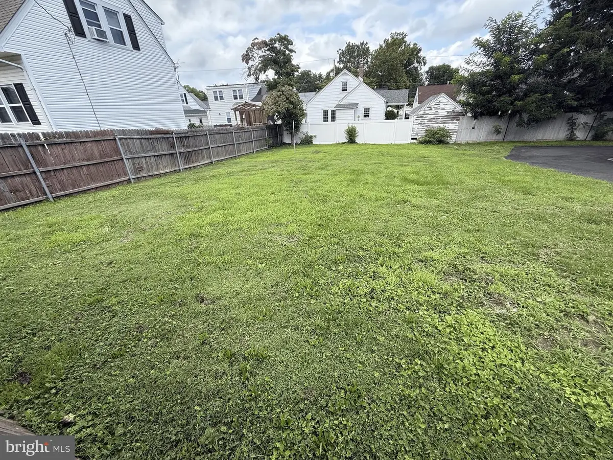 409 W Summit Ave, Wilmington, DE 19804 - #1