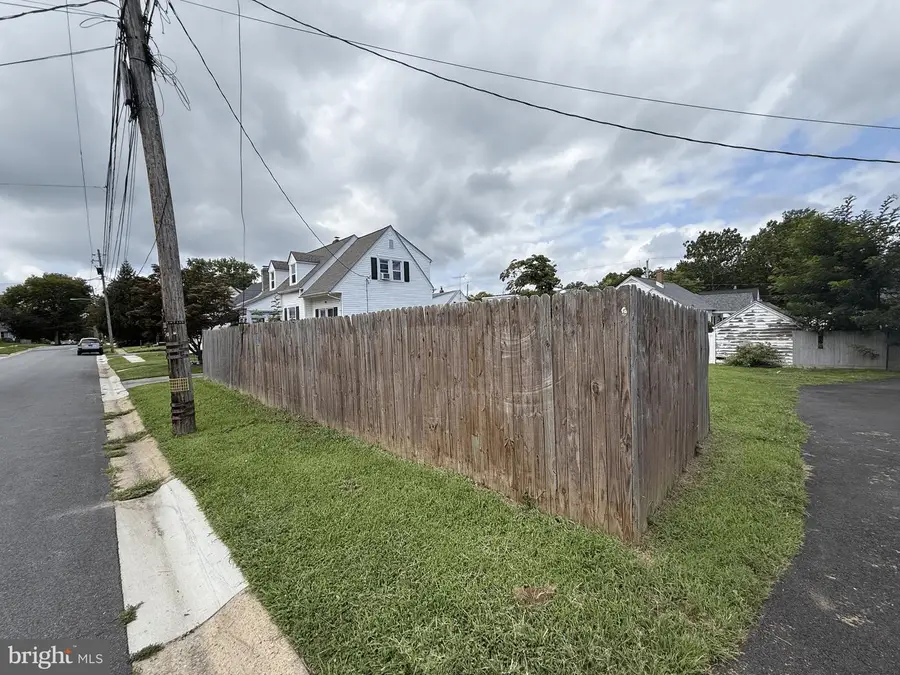 409 W Summit Ave, Wilmington, DE 19804 - #3