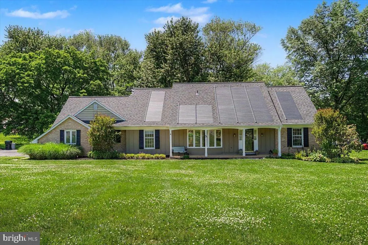 5 Tenby Chase Dr, Newark, DE 19711 - #1