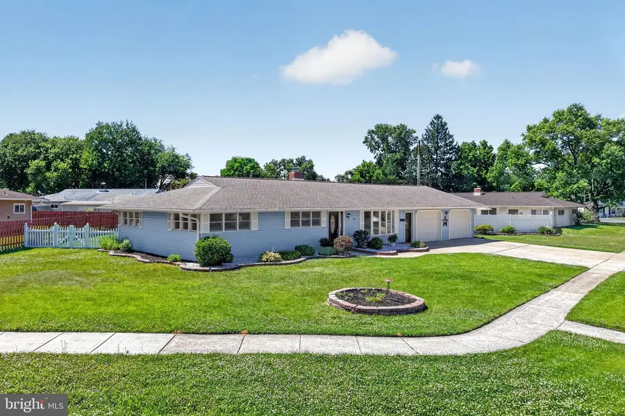 24 Marlin Dr, Newark, DE 19713 - #2