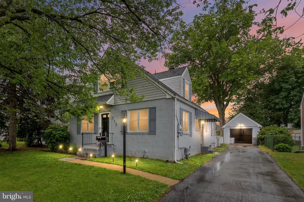 212 W Reamer Ave, Wilmington, DE 19804 - #1