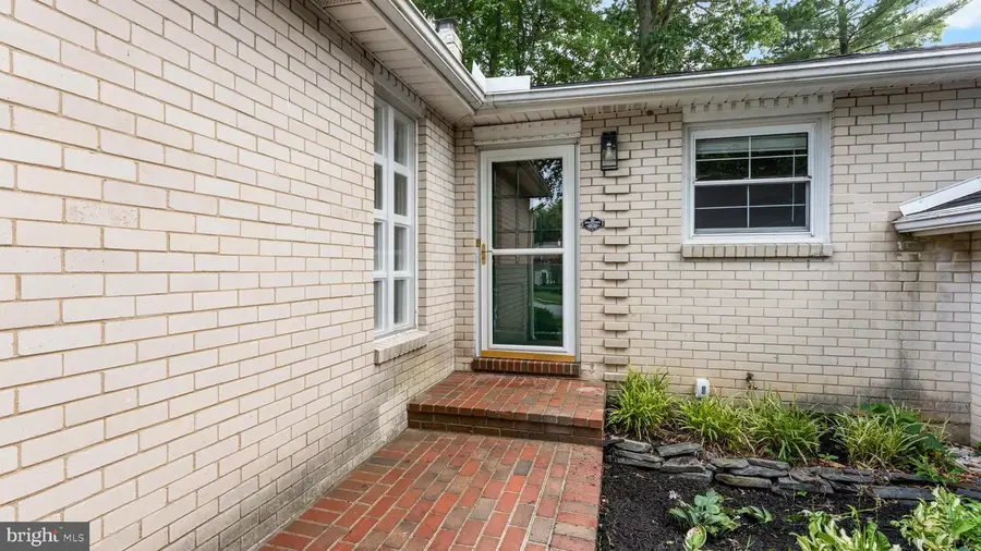 2221 Regal Dr, Wilmington, DE 19810 - #2