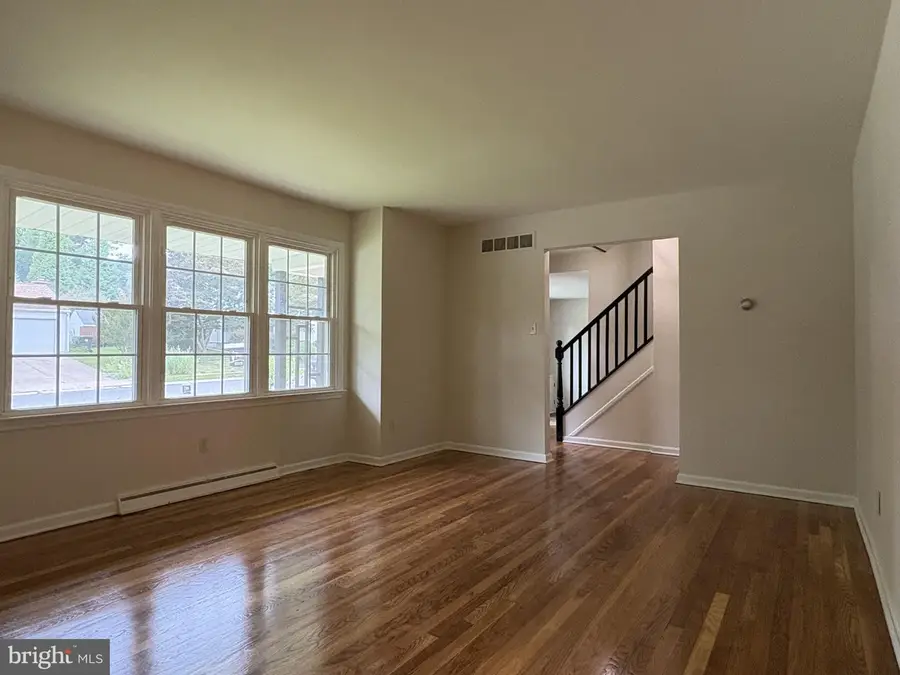 24 Wakefield Dr, Newark, DE 19711 - #3
