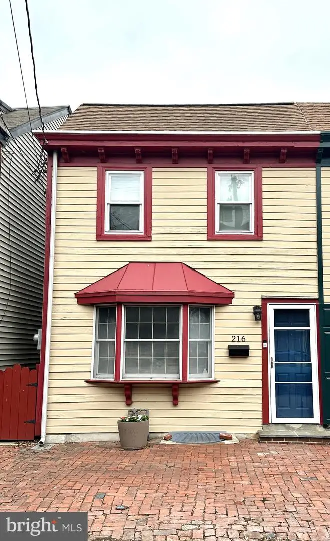 216 E 2nd St, New Castle, DE 19720 - #2