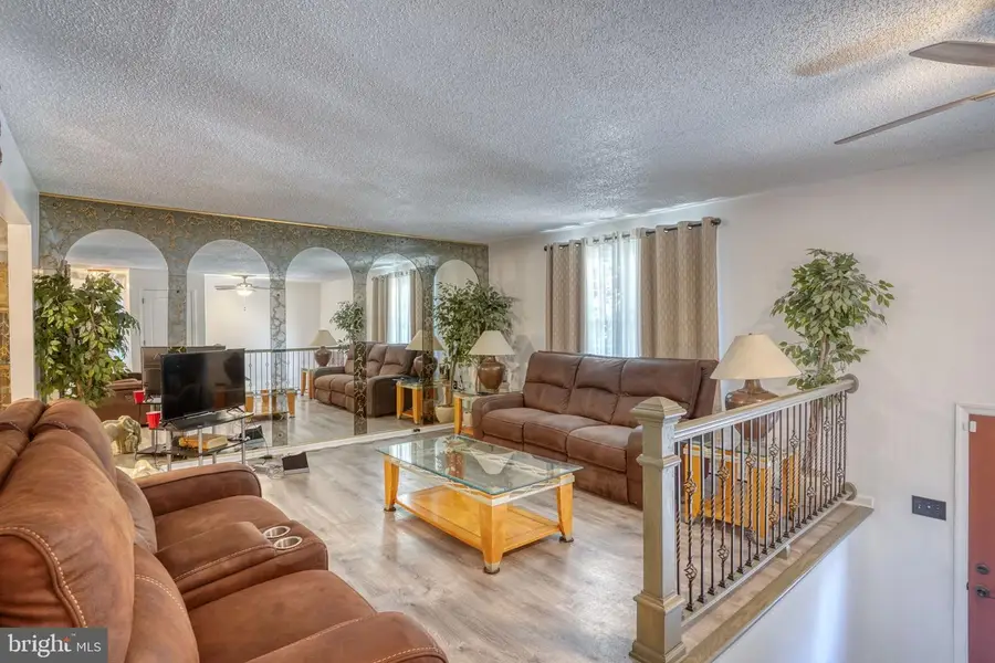 1 Elgin Ct, Newark, DE 19702 - #3