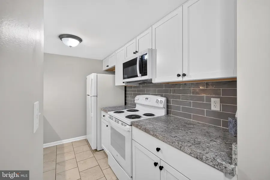 21 Sailboat Cir, Newark, DE 19702 - #3