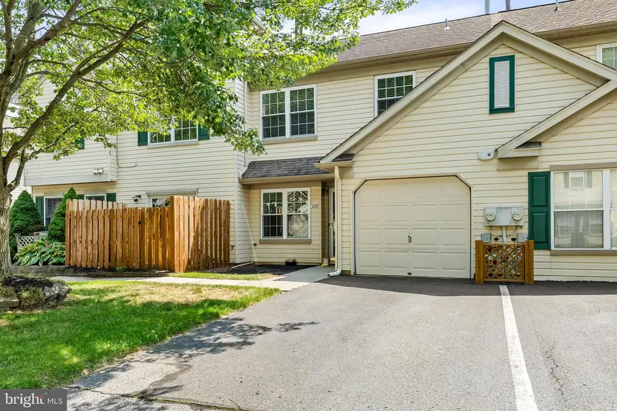 208 Stonebridge Blvd, New Castle, DE 19720 - #3