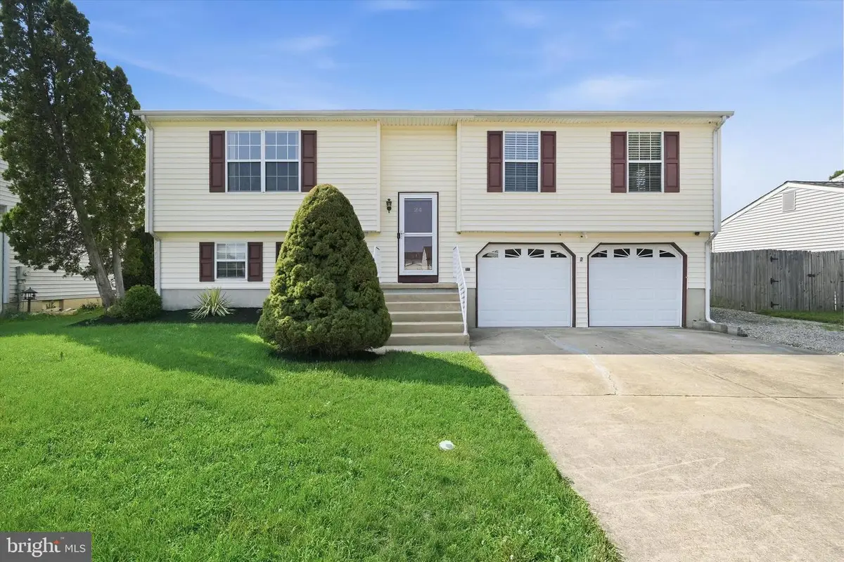 24 W Country Ln W, Newark, DE 19702 - #1