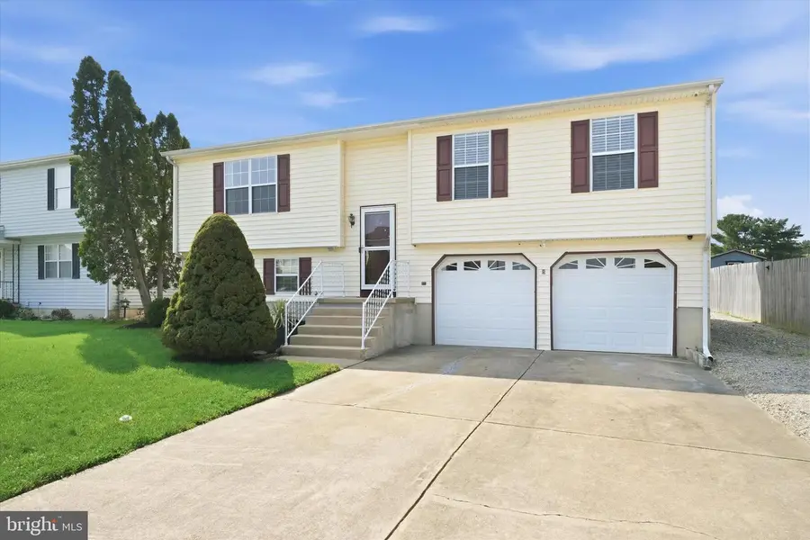 24 W Country Ln W, Newark, DE 19702 - #2