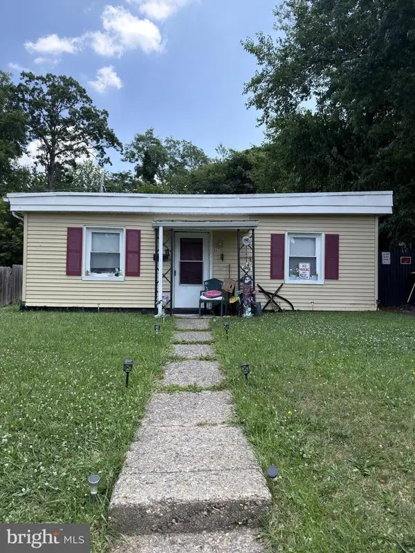 427 Carver Dr, WILMINGTON, DE 19801