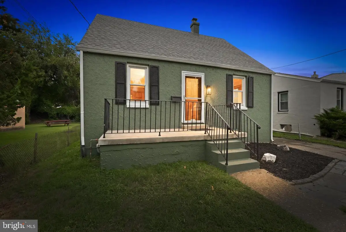 302 3rd St, New Castle, DE 19720 - #1