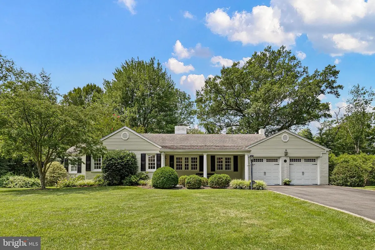 12 Westover Cir, Wilmington, DE 19807 - #1