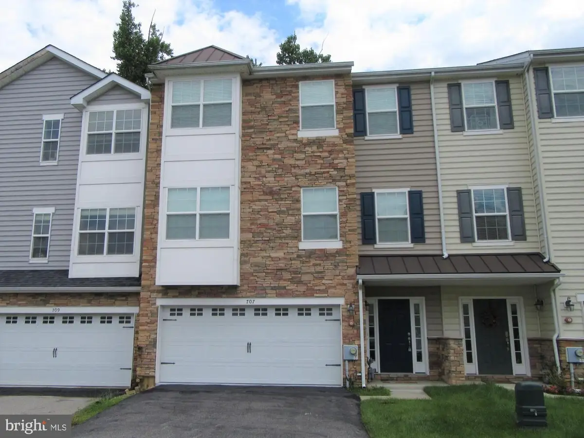 707 S Twin Lakes Blvd, Newark, DE 19711 - #1