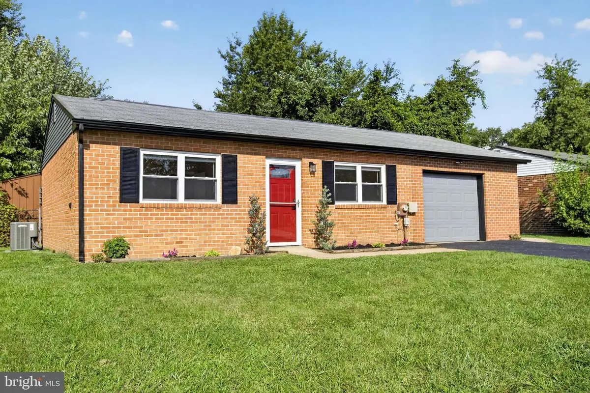 18 Defoe Cir, Newark, DE 19702 - #1
